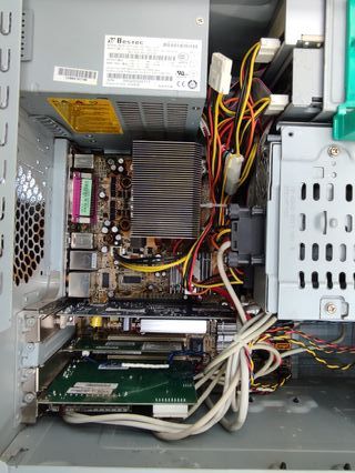 ORDENADOR HP ANTIGUO