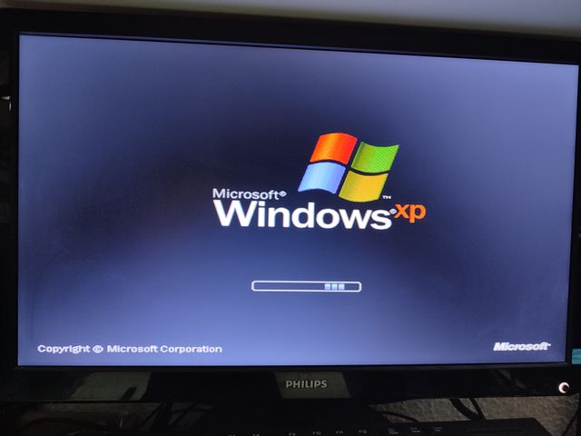 ORDENADOR HP ANTIGUO