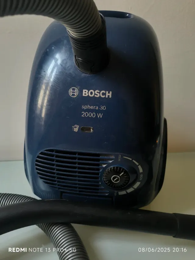 2 Aspiradores Bosch e Ufesa usados