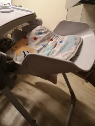 Trona Jane para bebé costó 190€