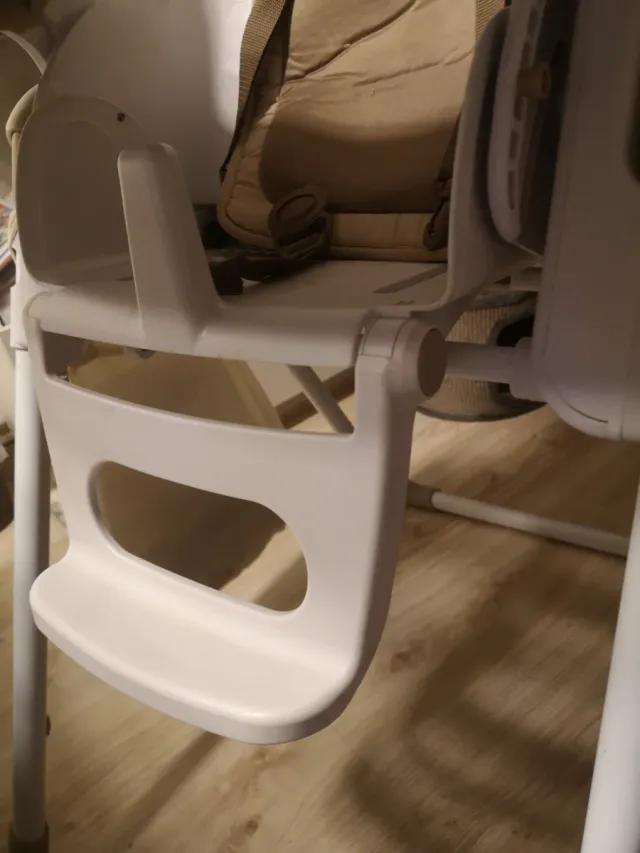 Trona Jane para bebé costó 190€