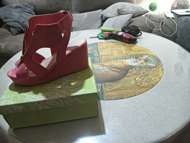 Cuñas rosas con cremallera