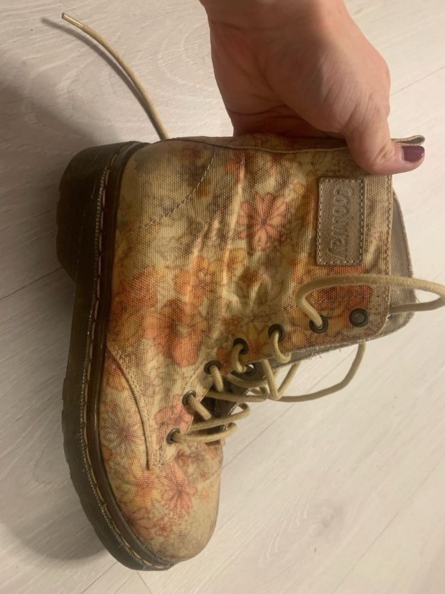 Botas de lona con estampado floral