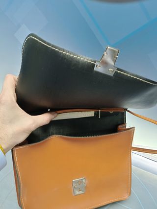 bonita CARTERA ESCOLAR, AÑOS 80 , LOS PITUFOS , PEYO - SAFTA - color marron