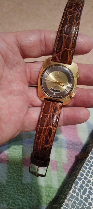 Reloj Bulova Accutron Oro 18k