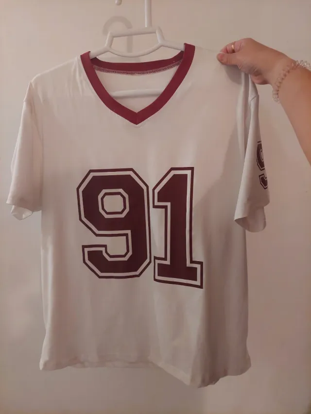 Camiseta manga corta cuello en V talla S