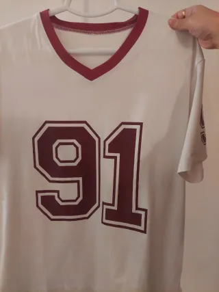 Camiseta manga corta cuello en V talla S