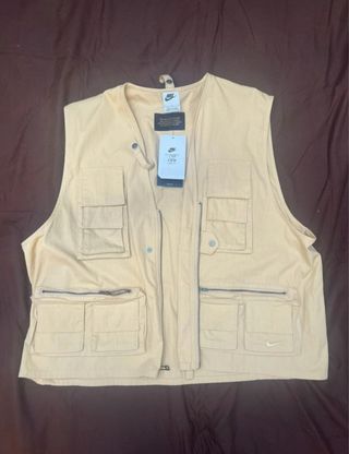 Chaleco Nike Beige Táctico Bolsillos