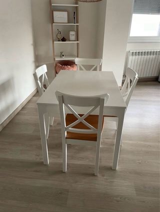 Mesa IKEA extensible blanca