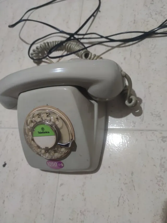 Teléfono antiguo Telefónica gris