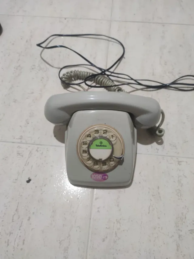 Teléfono antiguo Telefónica gris