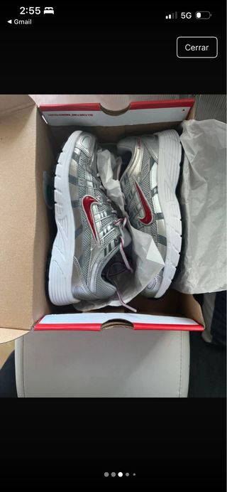 Caja Nike Roja y Blanca