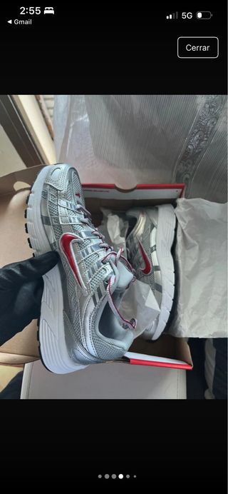 Caja Nike Roja y Blanca