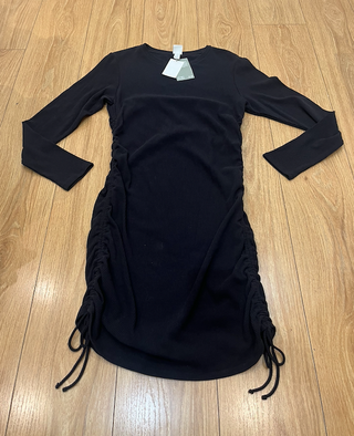 Vestido canalé H&M negro nuevo con etiqueta