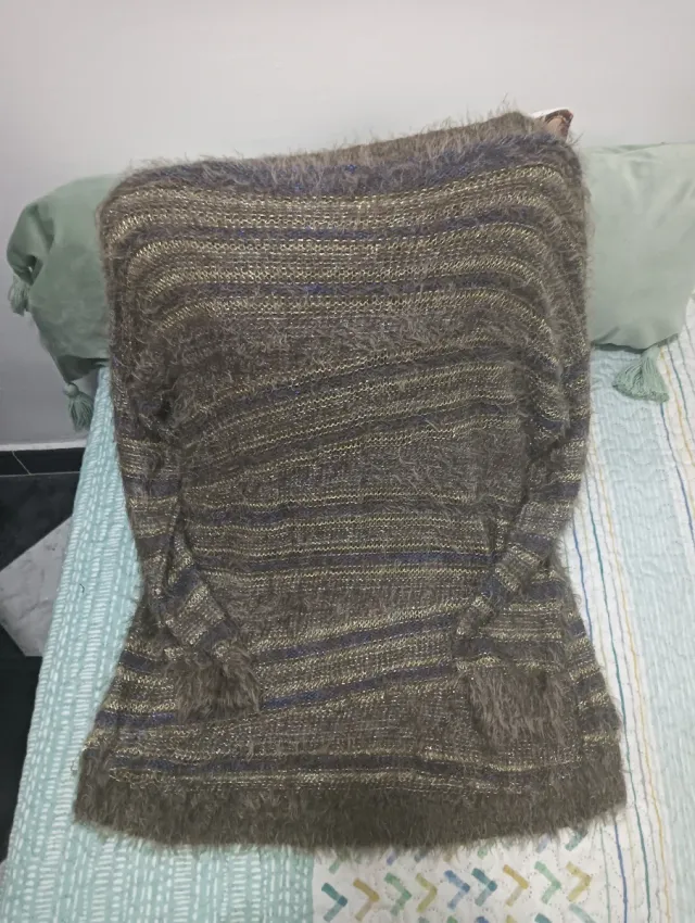 Jersey marrón y dorado