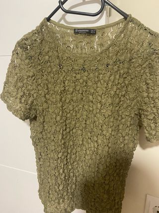 Blusa Stradivarius verde talla L como Nueva Bonita