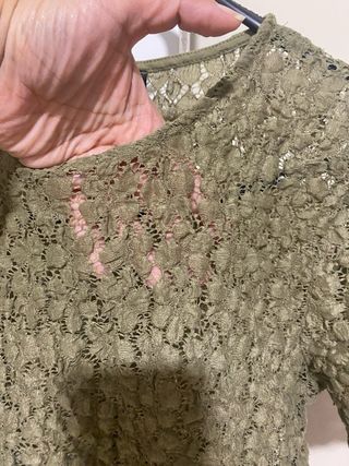 Blusa Stradivarius verde talla L como Nueva Bonita