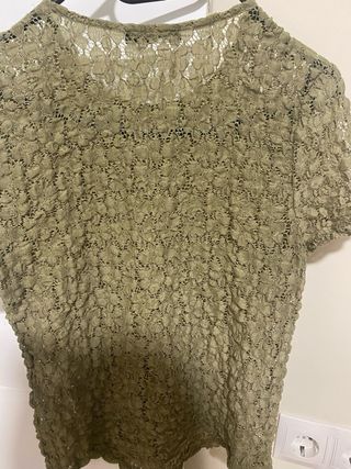 Blusa Stradivarius verde talla L como Nueva Bonita