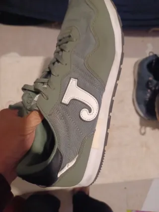 Zapatilla Joma Verde y Blanca