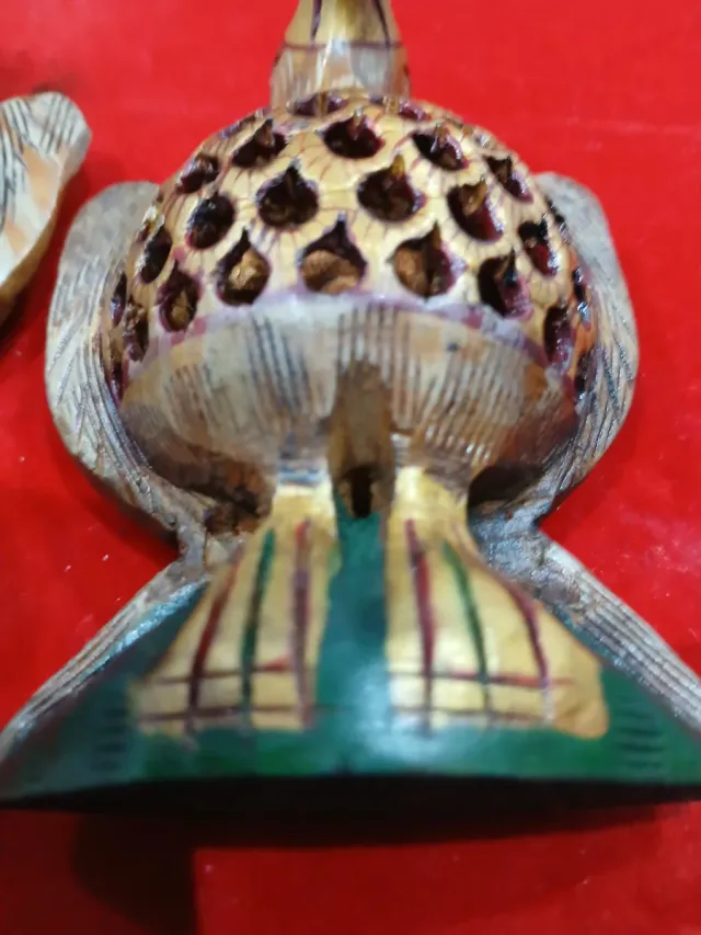 Pareja de Águilas de Madera Decorativas