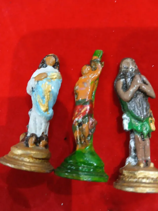 Lote 3 figuras religiosas plomo miniaturas