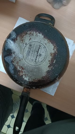 Quita grasa de sartenes y ollas