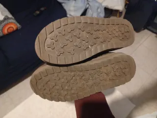 Botines grises y marrones