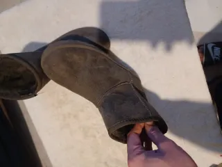 Botines grises y marrones