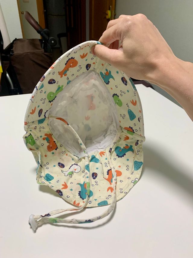 Sombrero dinosaurios bebé