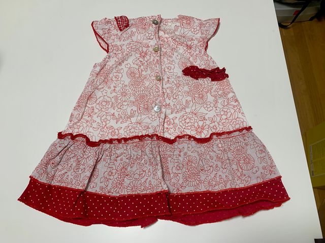 Vestido bebé flores rojas y blancas
