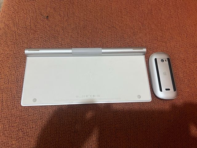 Teclado y Ratón Apple con pilas Blanco