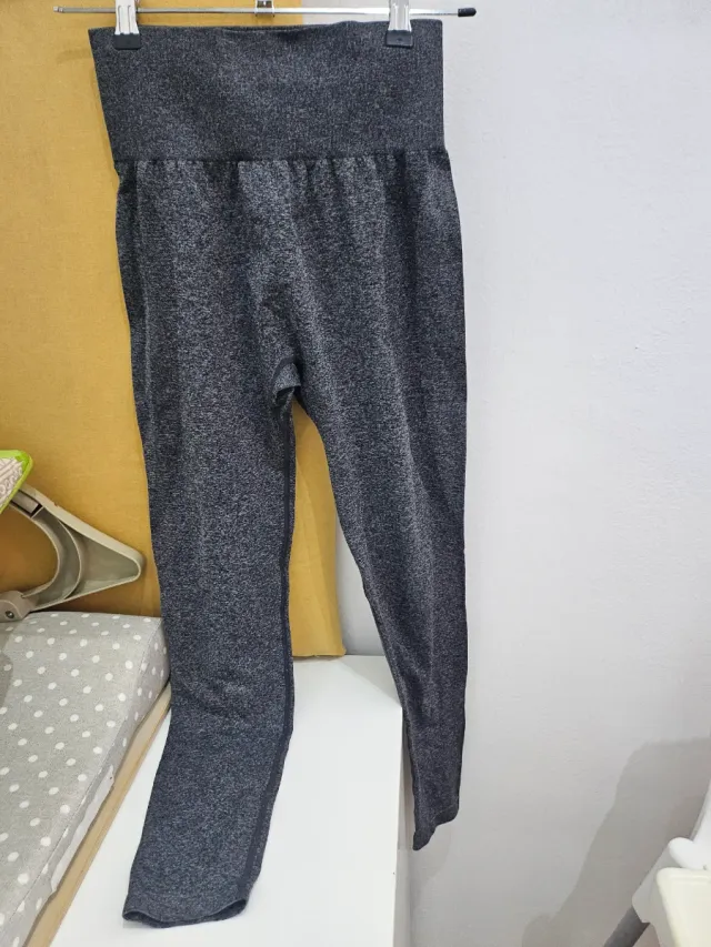 Mallas deportivas mujer grises