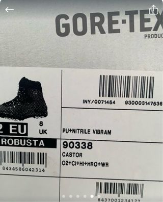 Botas de montaña verdes