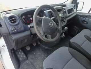 Opel Vivaro Furgón 29 L2H1 largo Cdti 120 cv 2018