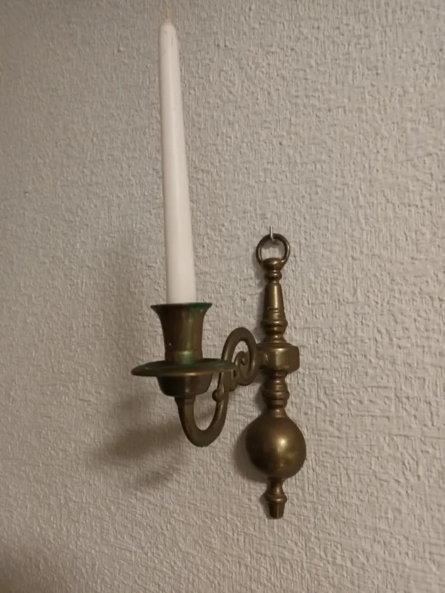 Portavelas de bronce