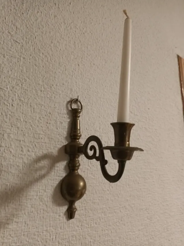 Portavelas de bronce