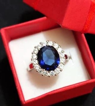 Anello in Argento e Zaffiro Blu