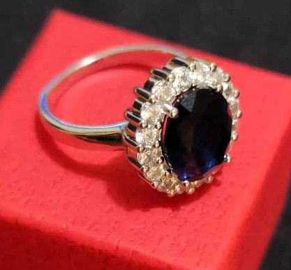 Anello in Argento e Zaffiro Blu