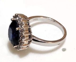 Anello in Argento e Zaffiro Blu