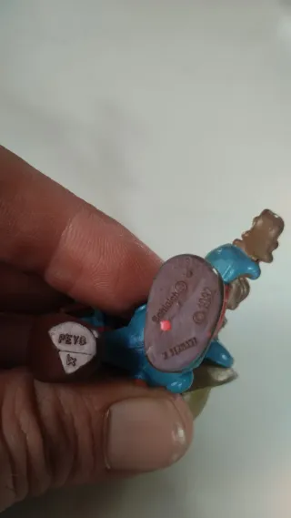 Pitufo vaquero violinista