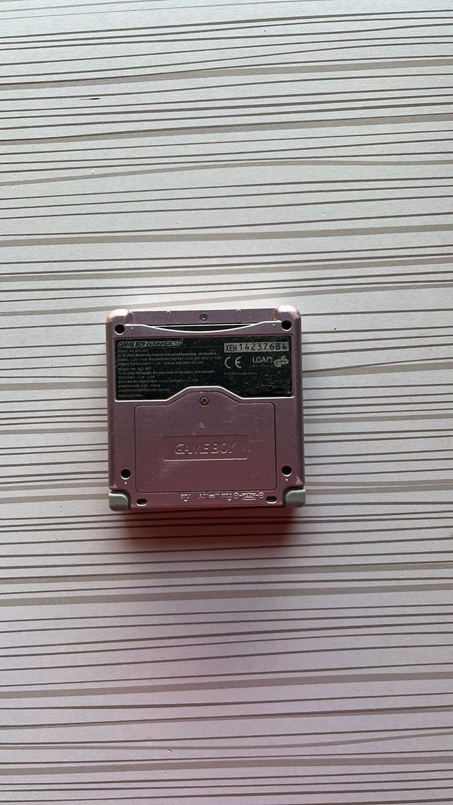 Nintendo Game Boy Advance SP Rosa + Bomberman