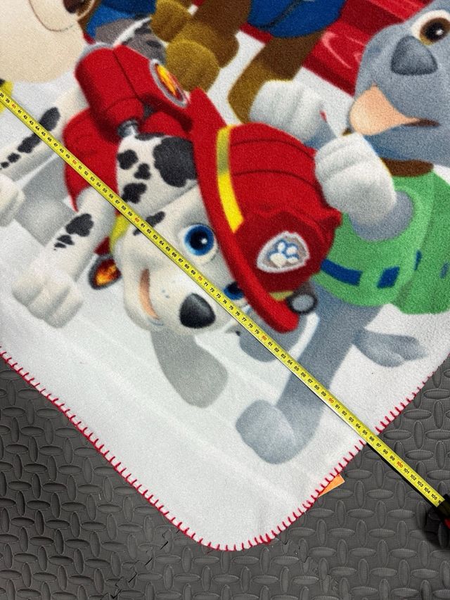 Manta y peluches Patrulla Canina y cogin .