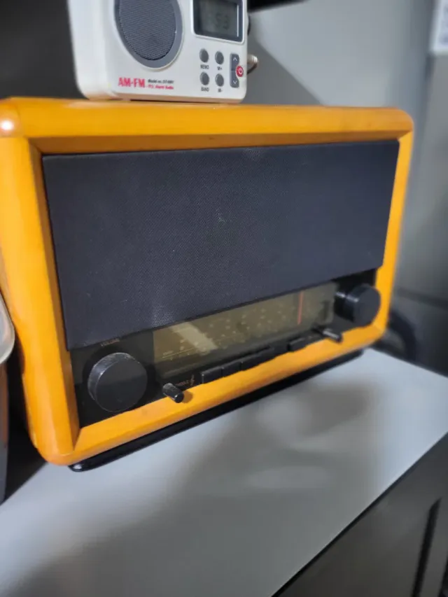 Radio de salón vintage