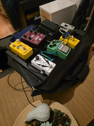 Pedalera multiefectos guitarra