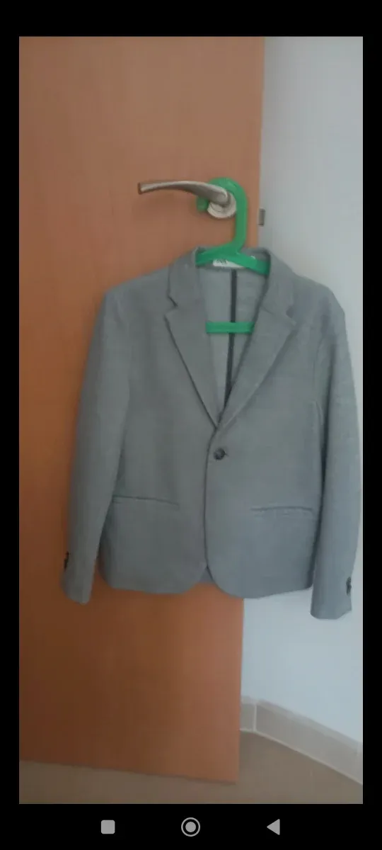 Traje de chaqueta gris para niño