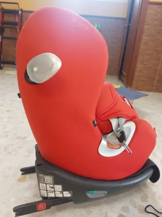 Silla de coche Cybex roja