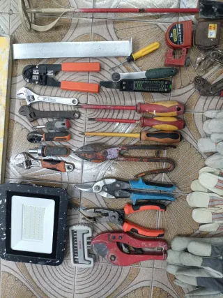 Lote de herramientas varias