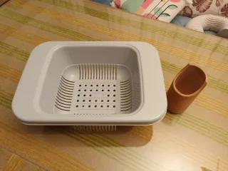 Set da cucina: pentole, mensole, paniere, ecc.