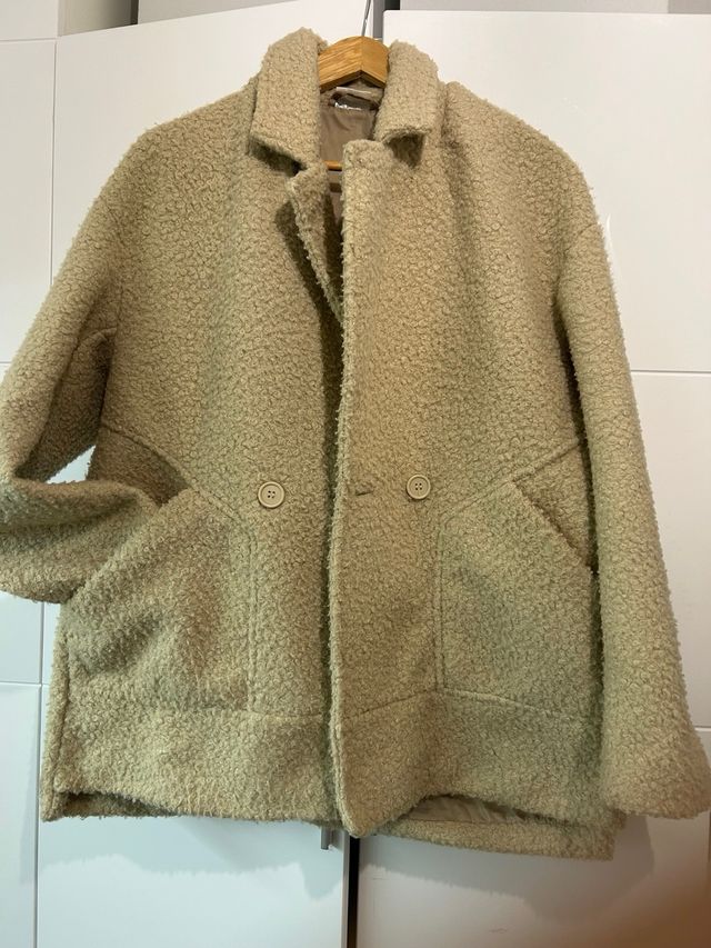 Chaqueta beige de borreguito