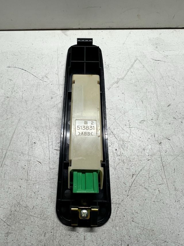 Mando Elevalunas Dcho Mitsubishi L200